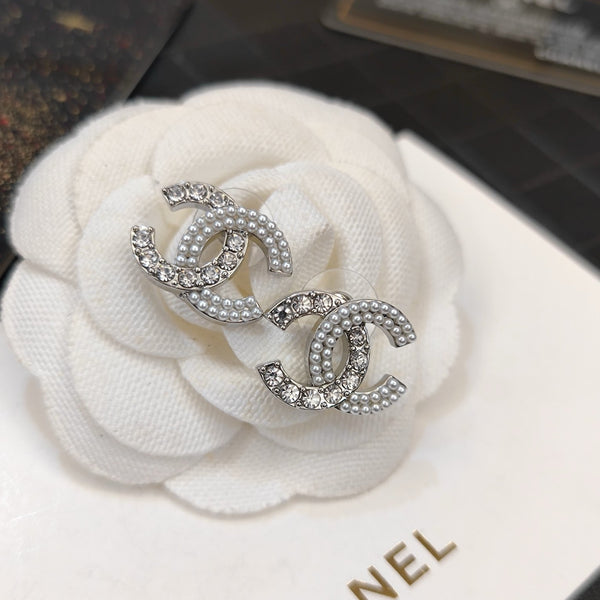 CHANEL CC EARRING STUDS pearl strass ES.10007