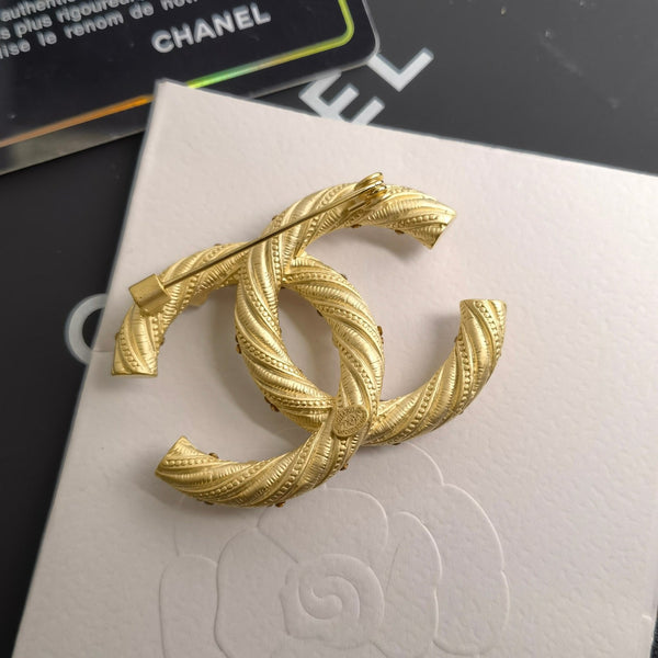 CHANEL BROOCH twist gold pearl BH.40035