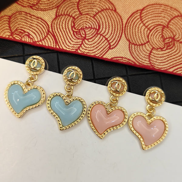 CHANEL CC Logo Heart Shape Dangle Earrings Gold pink tone ED.20042