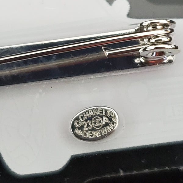 CHANEL Convertible Car Brooch BH40135
