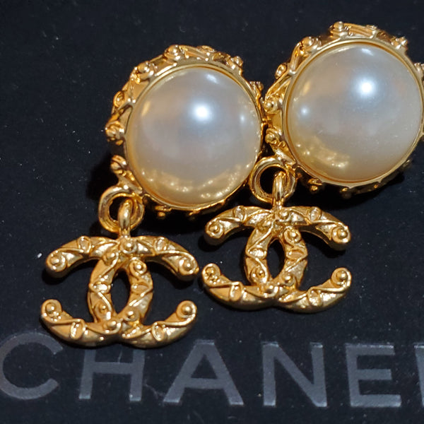 Chanel Vintage Earrings Gold Burgundy ED20054