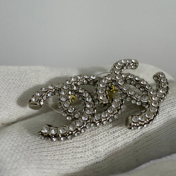 CHANEL cc logo EARRING STUDS silver tone ed20271