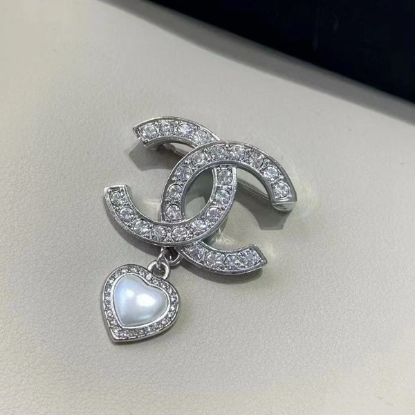 CHANEL 18k gold white heart charm brooch silver tone BH.40031