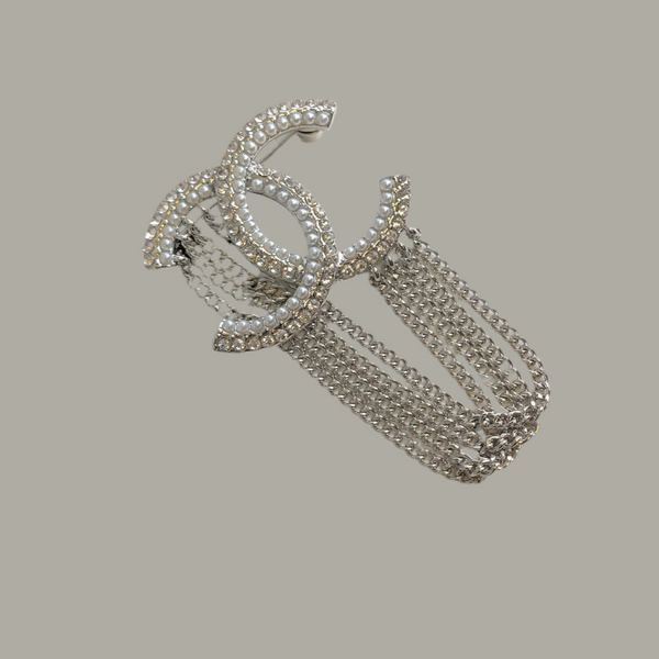 CHANEL 18k gold mini peal Brooch BH.40014