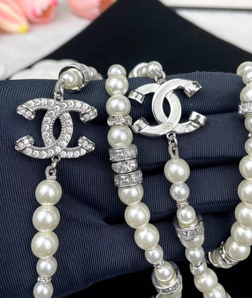 Chanel crystal Xlong pearl necklace white silver tone NL10041
