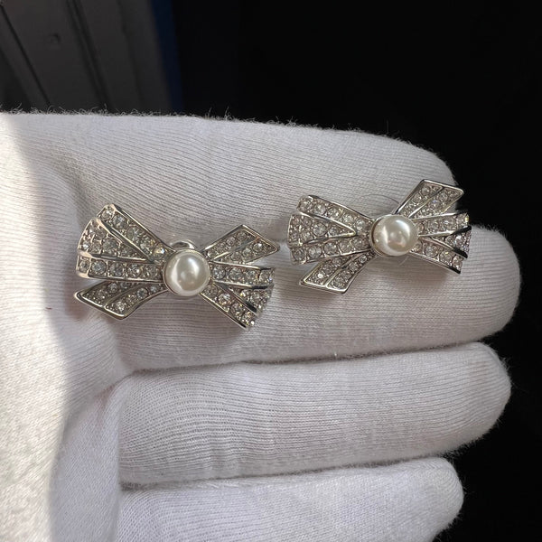 Chanel Bowknot EARRING STUDS es10056