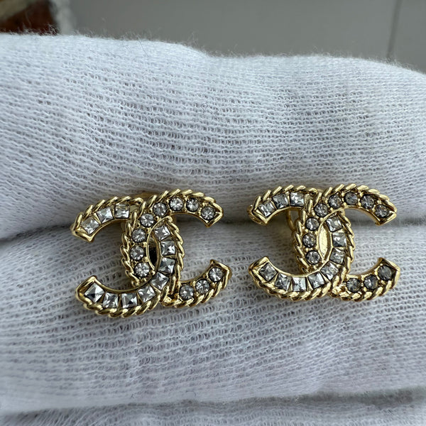 CHANEL CC logo EARRING STUDS ES10043 gold tone