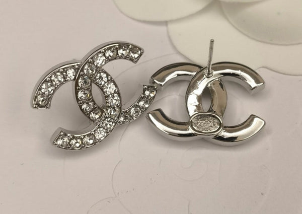 CHANEL CC STUDS CRYSTAL SILVER EARRINGS es10077