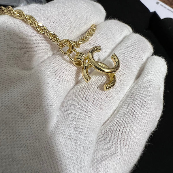 CHANEL CC Gold Circle Pendant Necklace NL10068