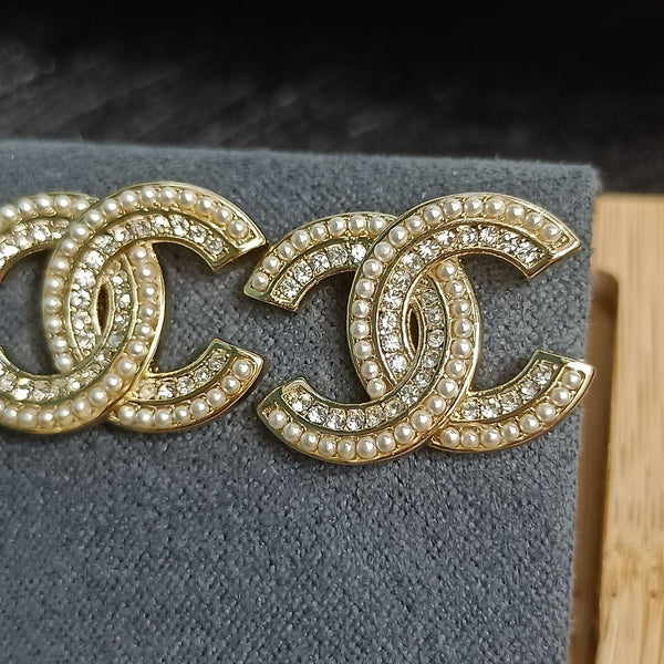 CHANEL CC LOGO EARRING STUDS mini pearl strass ES.10041