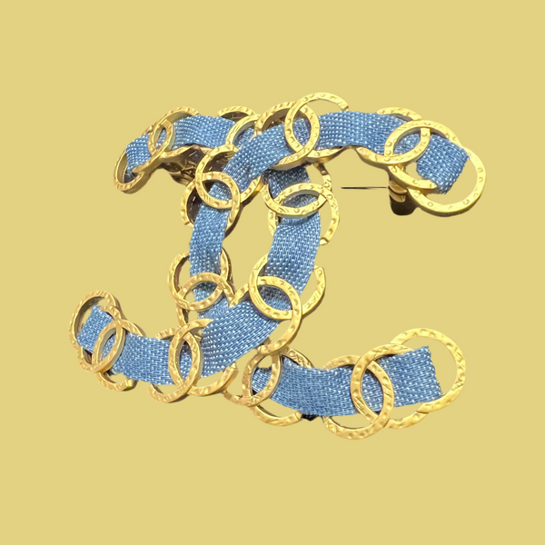 CHANEL GOLD TONE BROOCH cloth braided bh.40088