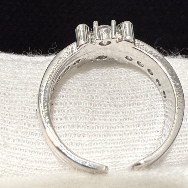 cno. CELINE 18k Gold Ring Size 8 open ends adjustable size silver tone ED20132
