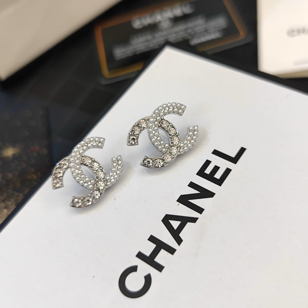 CHANEL CC EARRING STUDS pearl strass ES.10007