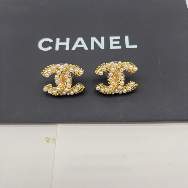 Chanel cc logo pearl Twisted earrings studs No.mkl2533-0528- es10106