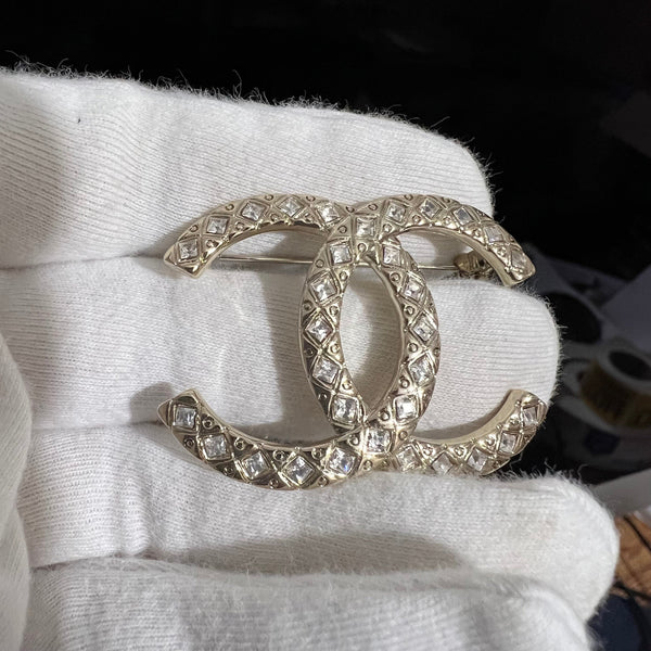 CHANEL BROOCH BH.40044