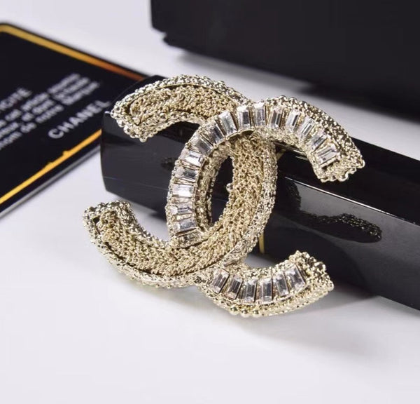 CHANEL CRYSTAL BROOCH BH.40002