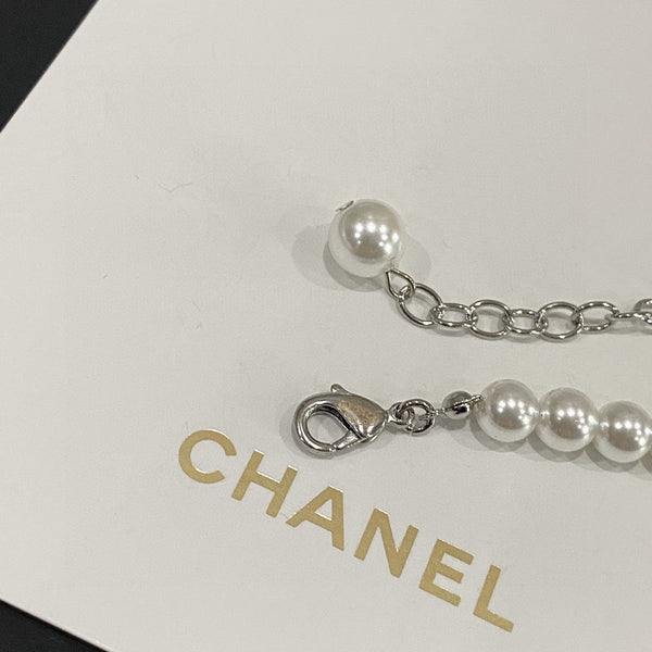 CHANEL 18k white gold pendant necklace pearl strass silver tone NL10032