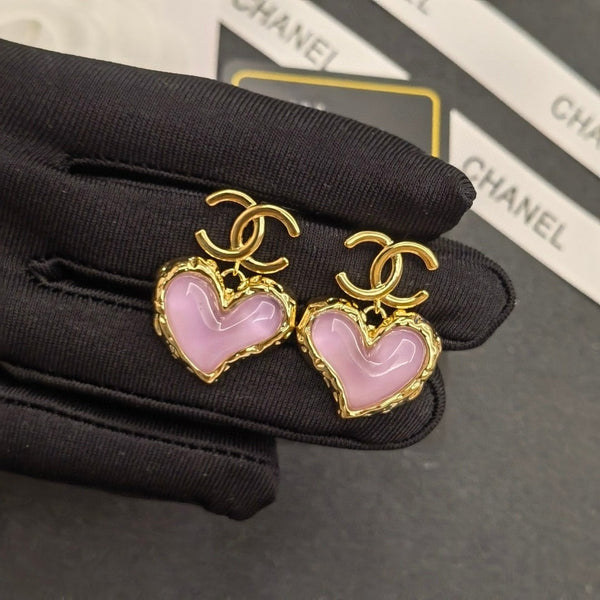CHANEL CC Logo Heart Shape Dangle Earrings Gold Ivory tone Ed20012