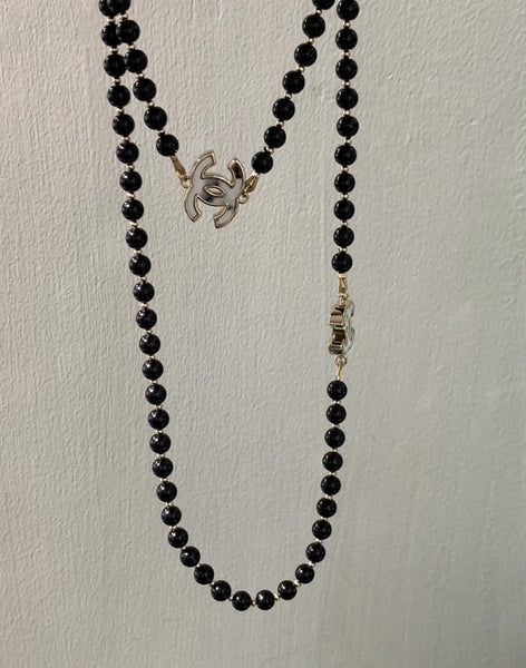 Chanel 18k yellow gold black agate long beads necklace NL10038
