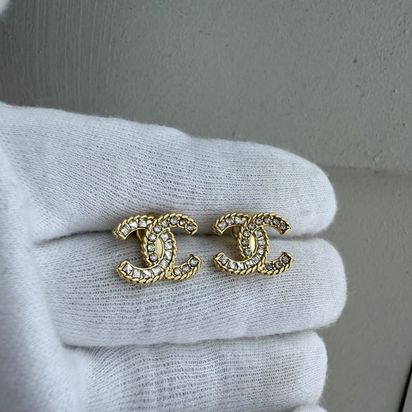 CHANEL CC logo EARRING STUDS ES10043 gold tone
