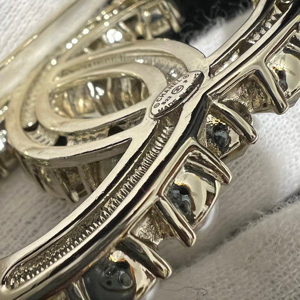 CHANEL PEARL BROOCH BH.40053