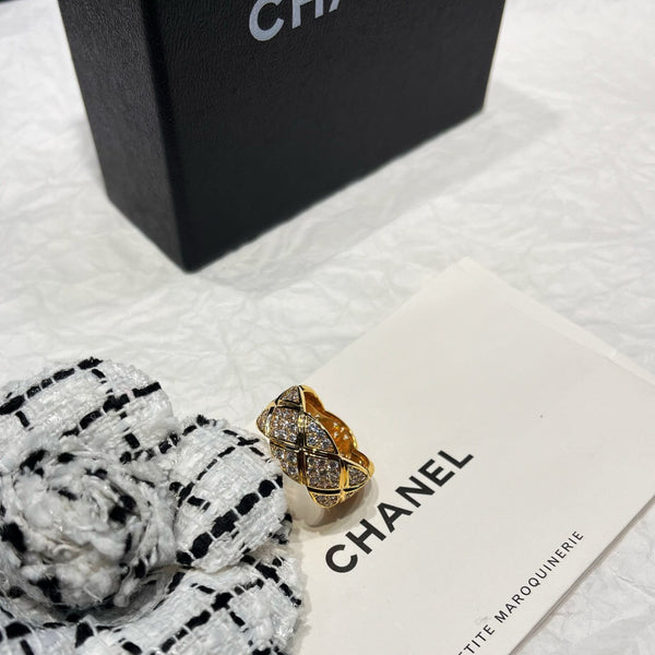 CHANEL COCO CRUSH Ring Size 7 gold tone ED20119