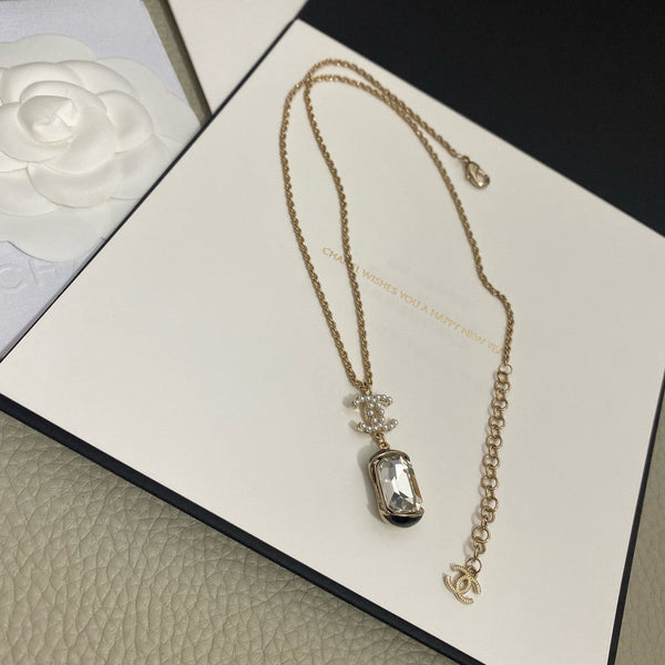 CHANEL CC PENDANT CRYSTAL CHOKER NECKLACE NL10105