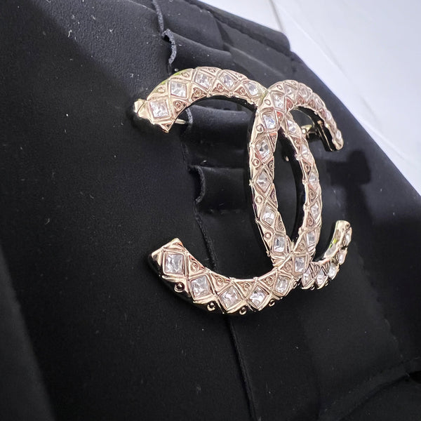 CHANEL BROOCH BH.40044