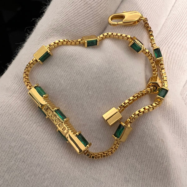 Gucci Emerald Green stone Gold tone 18K gold Necklace 18” NL10066