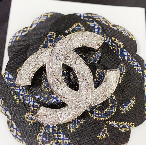 CHANEL CRYSTAL BROOCH BH.40063