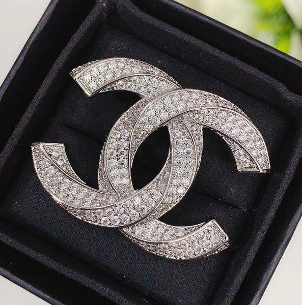 CHANEL CRYSTAL BROOCH BH.40063