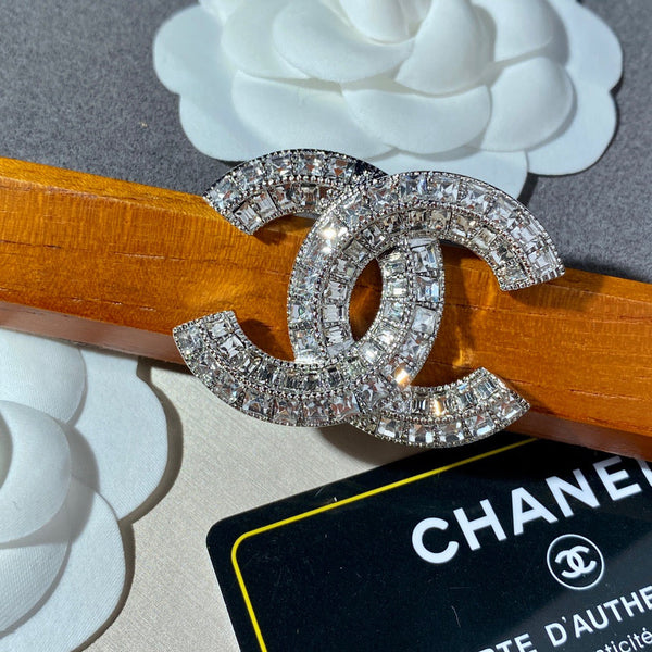 CHANEL CC SQUARE CRYSTAL BROOCH SILVER square stones BH40058
