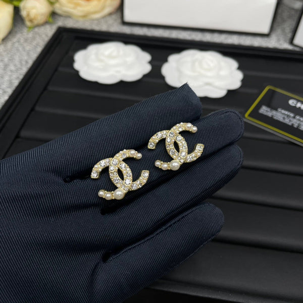 Chanel crystal pearl earring studs CC logo ES10022