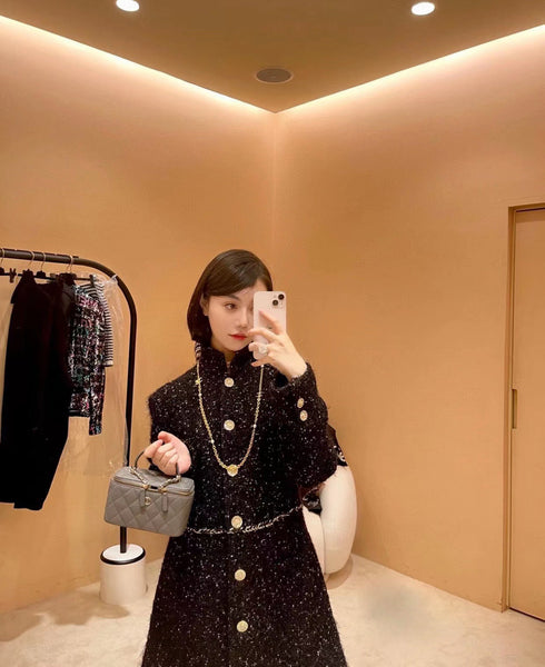 Chanel CC Belt or long pearl lion necklace in gold tone NL10073