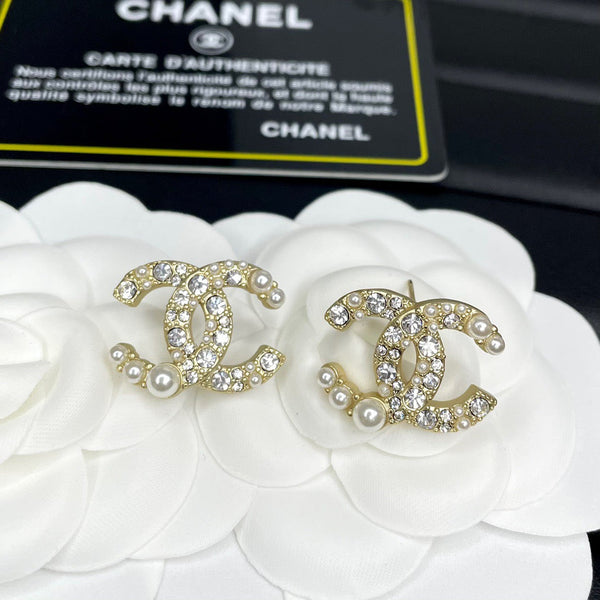 Chanel crystal pearl earring studs CC logo ES10022