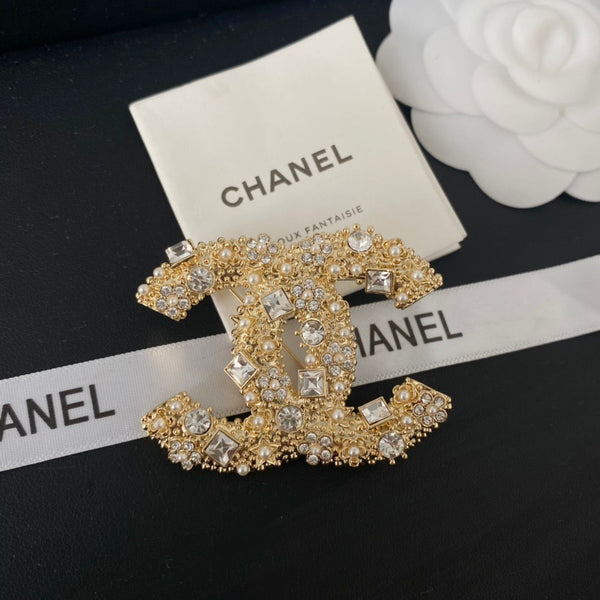 CHANEL BROOCH mini pearl square stones BH40001