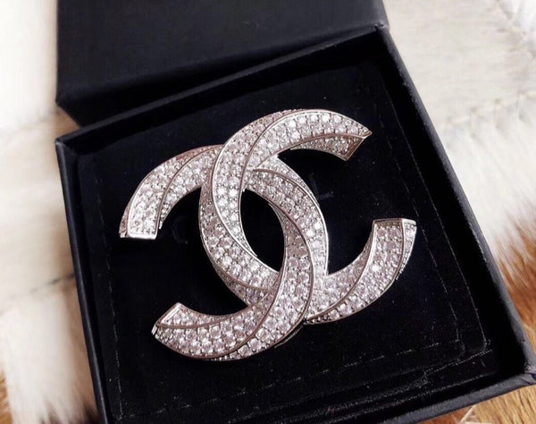 CHANEL CRYSTAL BROOCH BH.40063