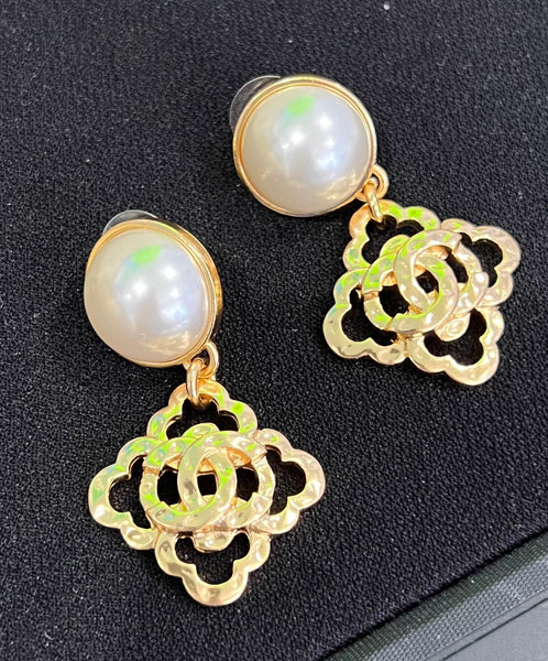 Chanel Vintage Earrings Gold White Pearl ED20056-1