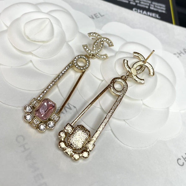 Chanel CC CRYSTAL DROP DANGLE EARRINGS IN PINK ED20025