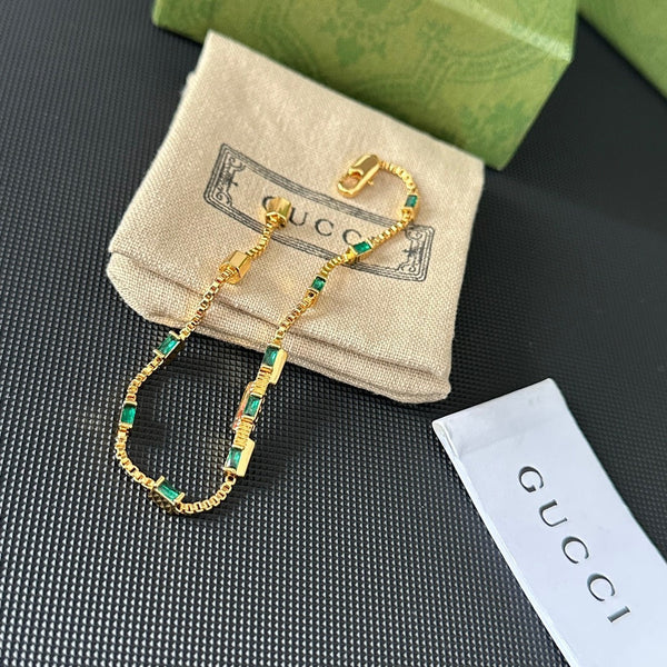 Gucci Emerald Green stone Gold tone 18K gold Bracelet BT50012