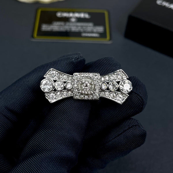 Chanel Crystal Brooch BH40065