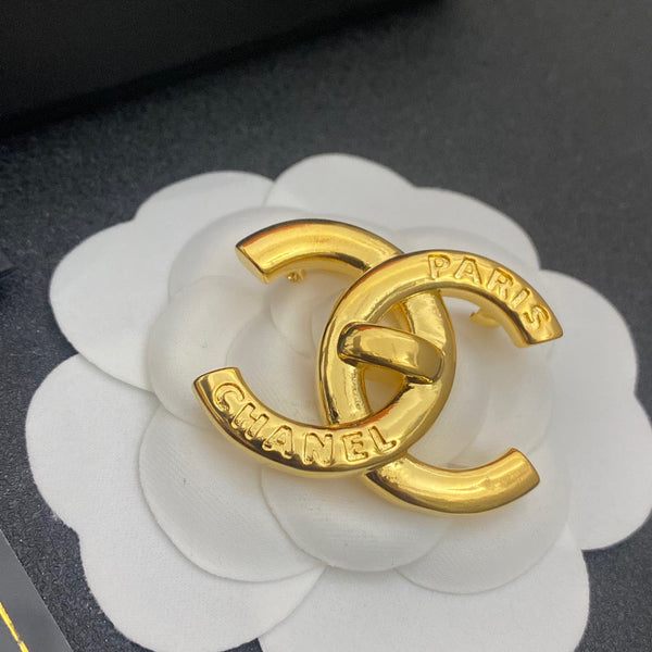 CHANEL GOLD BROOCH bh40084