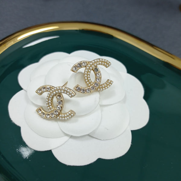 Chanel CRYSTAL CC LOGO EARRING STUDS es10053