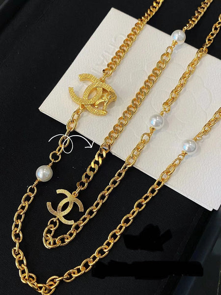 Chanel CC Belt or long pearl lion necklace in gold tone NL10073