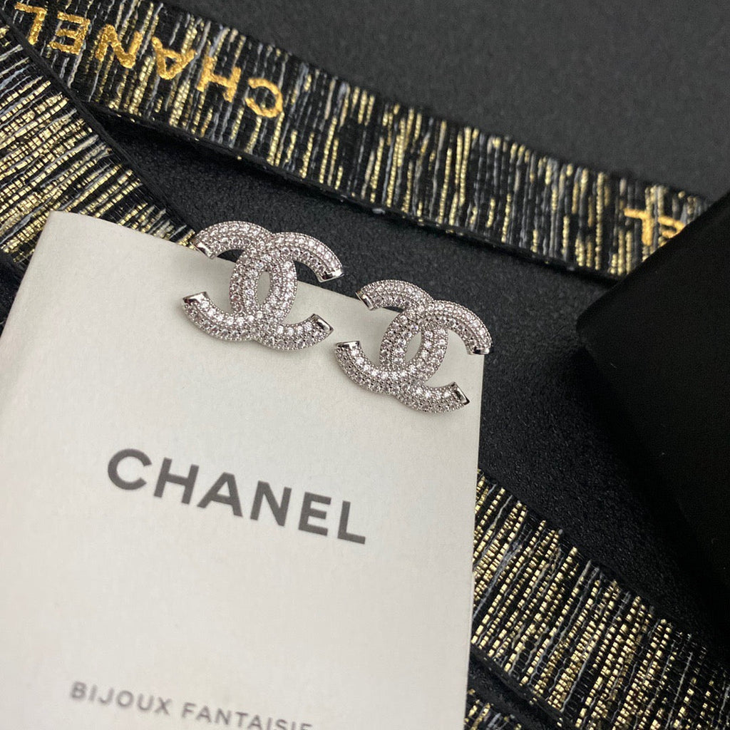 Chanel Strass Earring Studs Silver CC logo Small or Mini