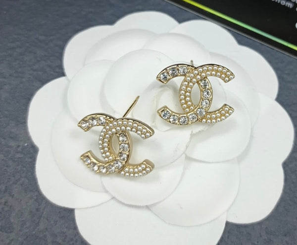 Chanel CRYSTAL CC LOGO EARRING STUDS es10053