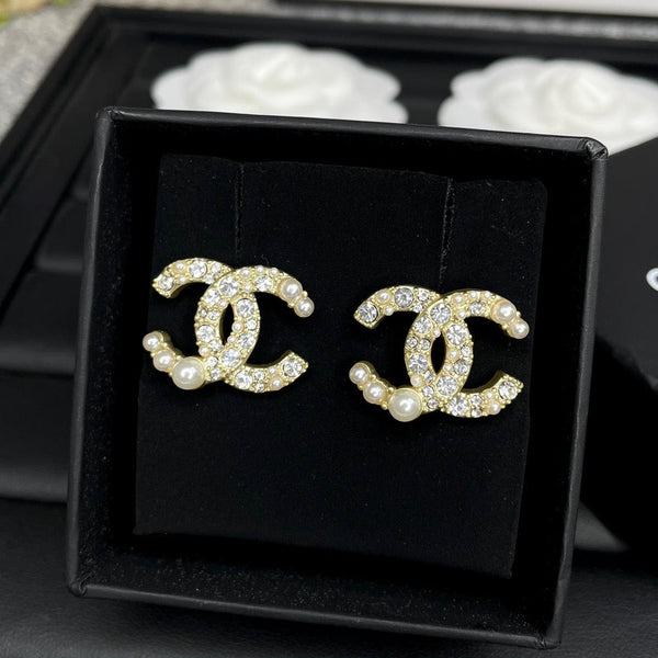 Chanel crystal pearl earring studs CC logo ES10022