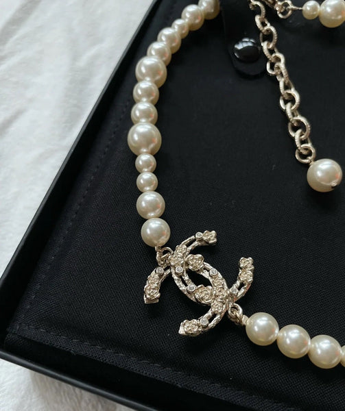 CHANEL CC Crystal Camellia Pearl Camellia Flower NECKLACE NL10089